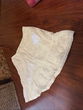 White Floral embroidered Cotton by Honolua Wahine size juniors L